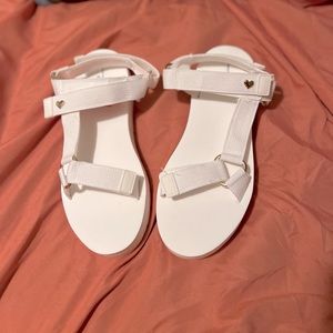 Stoney clover lane white platform sandal💓